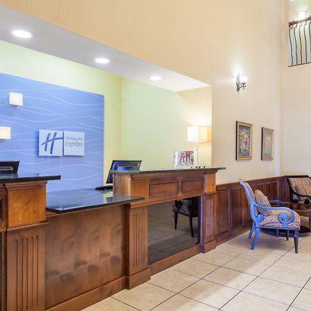 Holiday Inn Express Hotel & Suites Clarksville Exterior photo