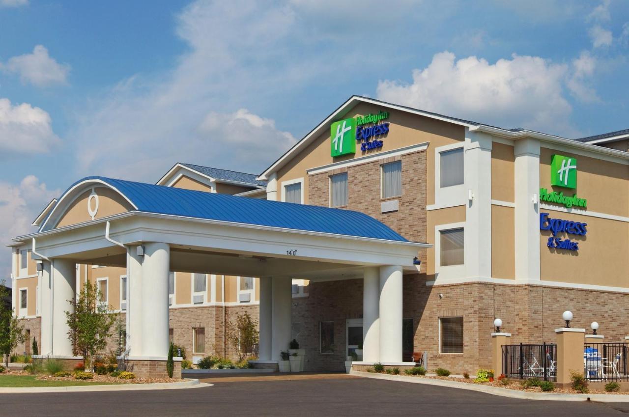 Holiday Inn Express Hotel & Suites Clarksville Exterior photo